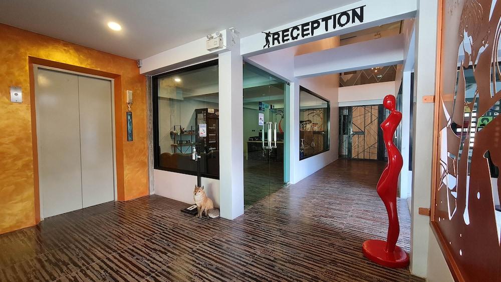 Oneloft Hotel Карон Экстерьер фото